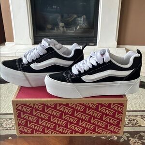 Vans Women's Platform Old Skool Sneakers - Black & White.  Brand New